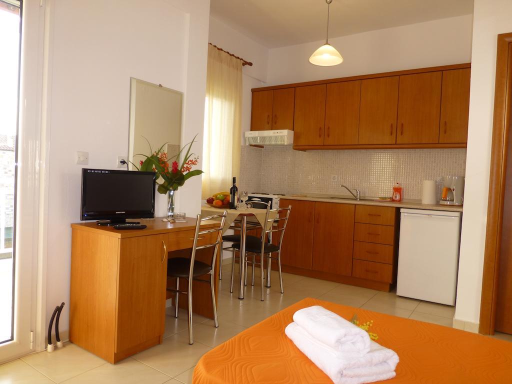 Pavloudis Apartments Psakoudia Rum bild